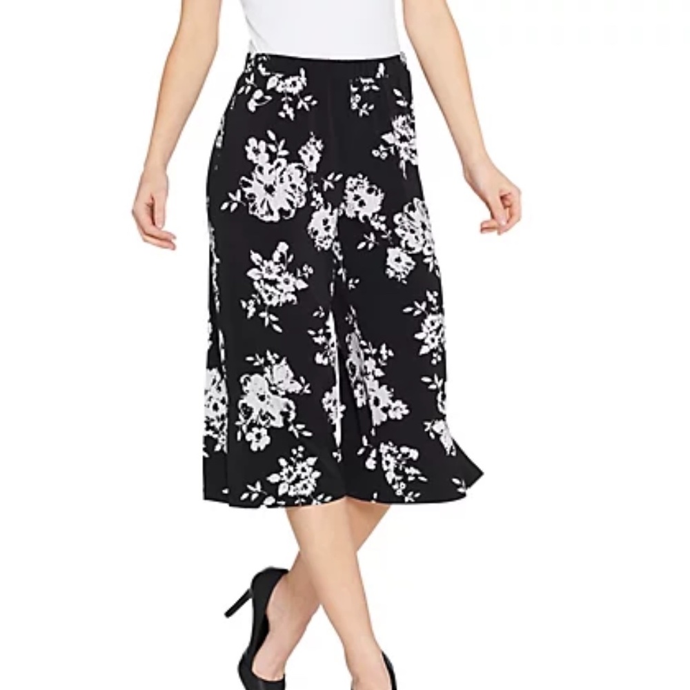 Graver Liquid Knit Pull-On Wide Leg Crop Pants